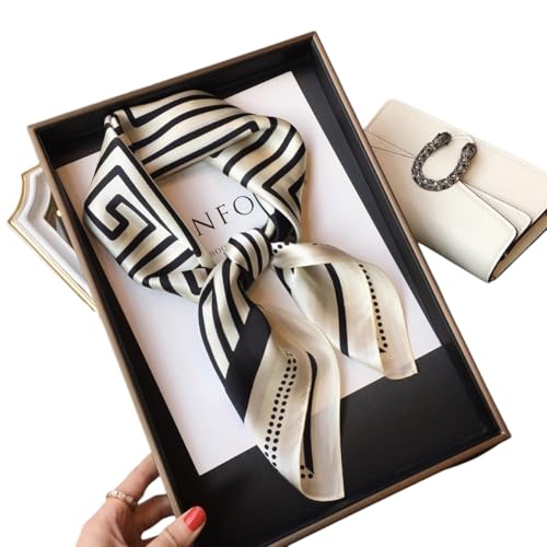 Foulard en soie de mûrier à imprimé papillon, un carré de soie luxe pour femme
