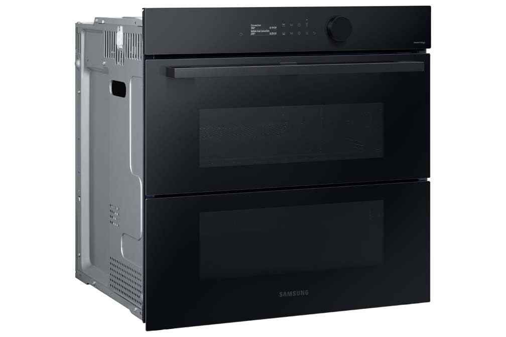 Samsung Series 5 Dual Cook Flex Smart Oven with Pyrolytic Cleaning & Air Fry, Colour: Clean Black, NV7B5750TAK — view 8