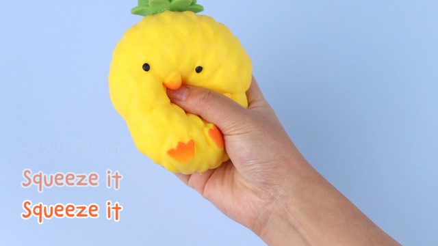 Anboor 4-teiliges Squishy-Spielzeug Banane – Farbwechselnd, Leuchtend Im Dunkeln, Stressabbau