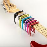 Serrure à clé en aluminium pour guitare en aluminium à repas et pourpre pour basse Ukulele électrique acoustique avec des pics et un support en cuir et des goupilles de pont inclus (puce)