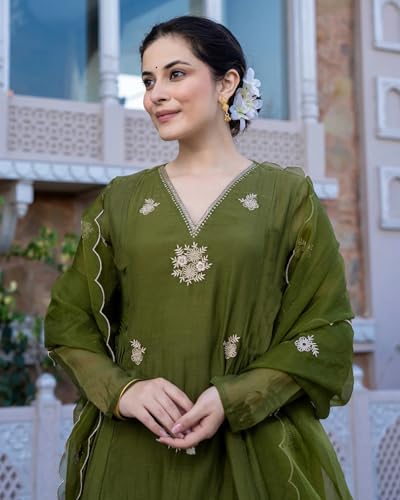 Image of Nermosa Women Embroidery Solid Anarkali Kurta and Pant Set with Dupatta