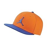 El cierre Snapback proporciona un ajuste ajustable.