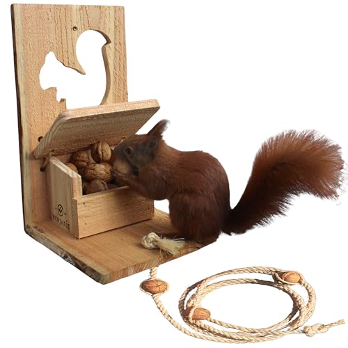 Eichhörnchen-Futterhaus mit Klappe – Tiergerechte, besonders große Futterstation aus Holz mit Seil für akrobatischen Spaß