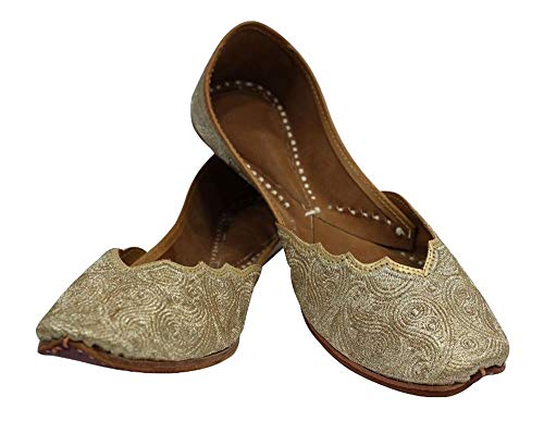Stop n Style Gold Punjabi Jutti for Women Khussa Online Phulkari Jutti Salwar Kameez Jutti Handmade Jutti2