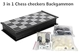 Juego de viaje de alta calidad, bien diseñado, duradero, plegable y portátil. Incluye 3 juegos de Ajedrez, Backgammon y Damas en un set. Lo suficientemente pequeño como para ser empacado en su equipaje de mano y lo suficientemente grande para jugar con comodidad. Tamaño: 36 X 18 X 4 Cm (36 X 36 X 2 cuando está abierto).