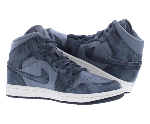Image of Nike Women's Air Jordan 1 Mid SE Sneaker