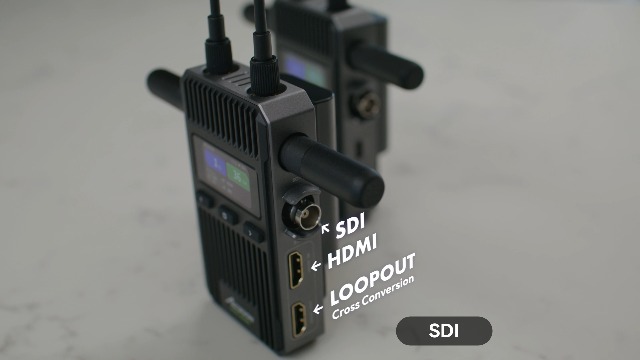 その他 CineView 2 SDI AccsoonがCineView 2 SDI ワイヤレスビデオトランスミッターを