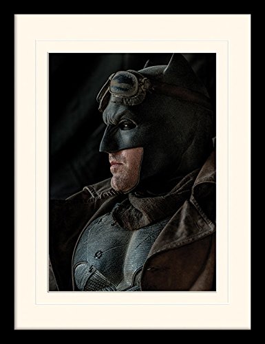Batman v Superman 'Batman Trench montée et encadrée, Multicolore, 30 x 40 cm