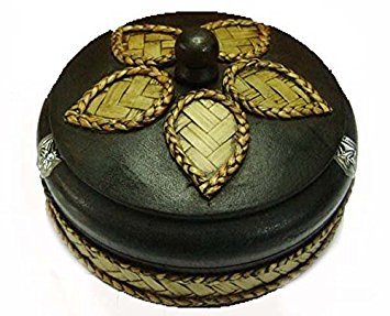 Ashtray Thai Carved Handicraft Round Mango Wood with Elephant Silver Plated and Covered by Bamboo with Lid Wooden Ashtray