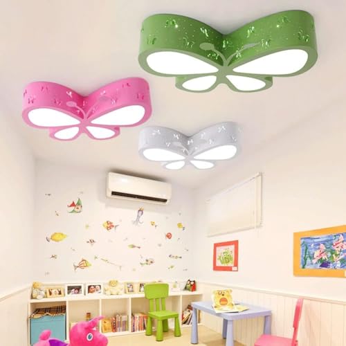 Plafonnier papillons chambre pour optimiser les plafonds bas