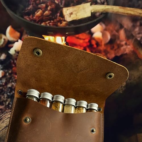 SK Wild Ones® Outdoor Gewürztasche - Echtleder Mit 6 Gewürzdosen Camping - Bushcraft - Reise Gewürze Set - Gewürzbehälter Camping - Outdoor vanlife zubehör Gewürze Set Camping, Spice bag,