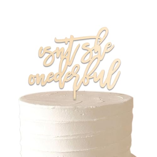 Cake topper bois Isn't She Onederful pour réussir votre décoration gâteau facilement