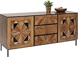 Bei diesem von Hand gefertigten Sideboard sind die aufwendigen Intarsien und die warmen Holztöne das Geheimnis des edlen Looks