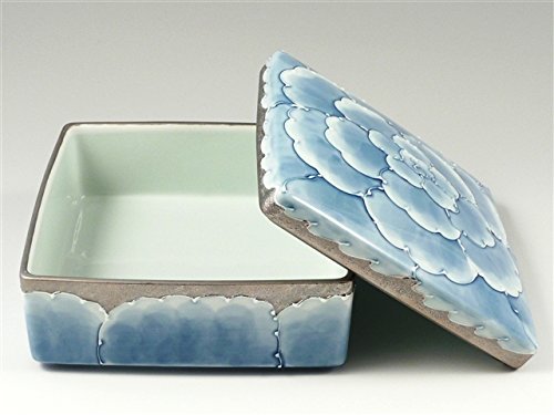有田焼　文山窯　プラチナ牡丹　5枚　箱付き Amazon.co.jp: 有田焼 文山窯 プラチナ牡丹 5寸正角蓋物 : ホーム