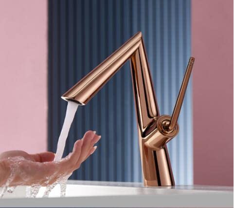 Mitigeur de lavabo rose gold style moderne et robinet d'évier pour salle de douche eau chaude