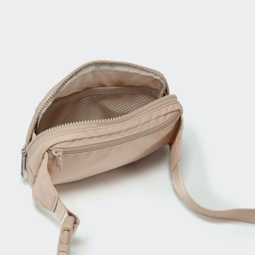 Image of Pander Belt Bag Large 2L, Nylon Fanny Pack Purse for Women and Men with Adjustable Strap