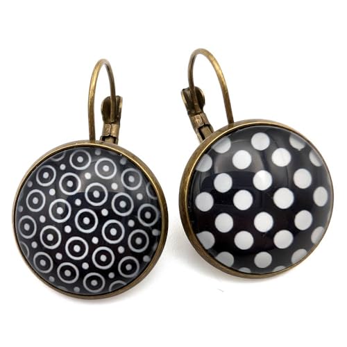 By Capucine Boucles d’Oreilles Femme Pendantes Dormeuses – Cabochon Verre Pois Noir et Blanc – Bijou Chic Graphique – Style Rétro Moderne