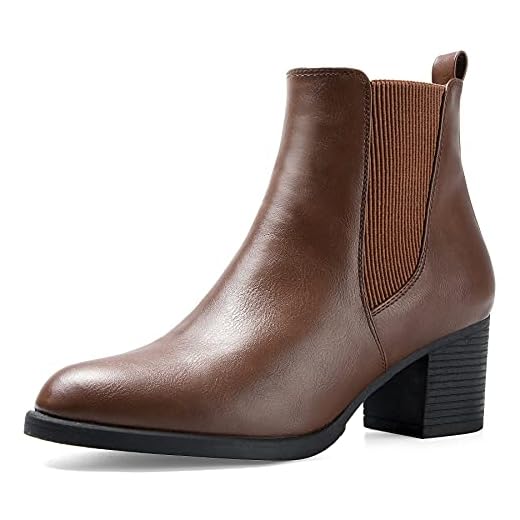 25 Rainy Day Outfits for Women – Chic Looks to Stay Stylish in Wet Weather Chelsea Boots