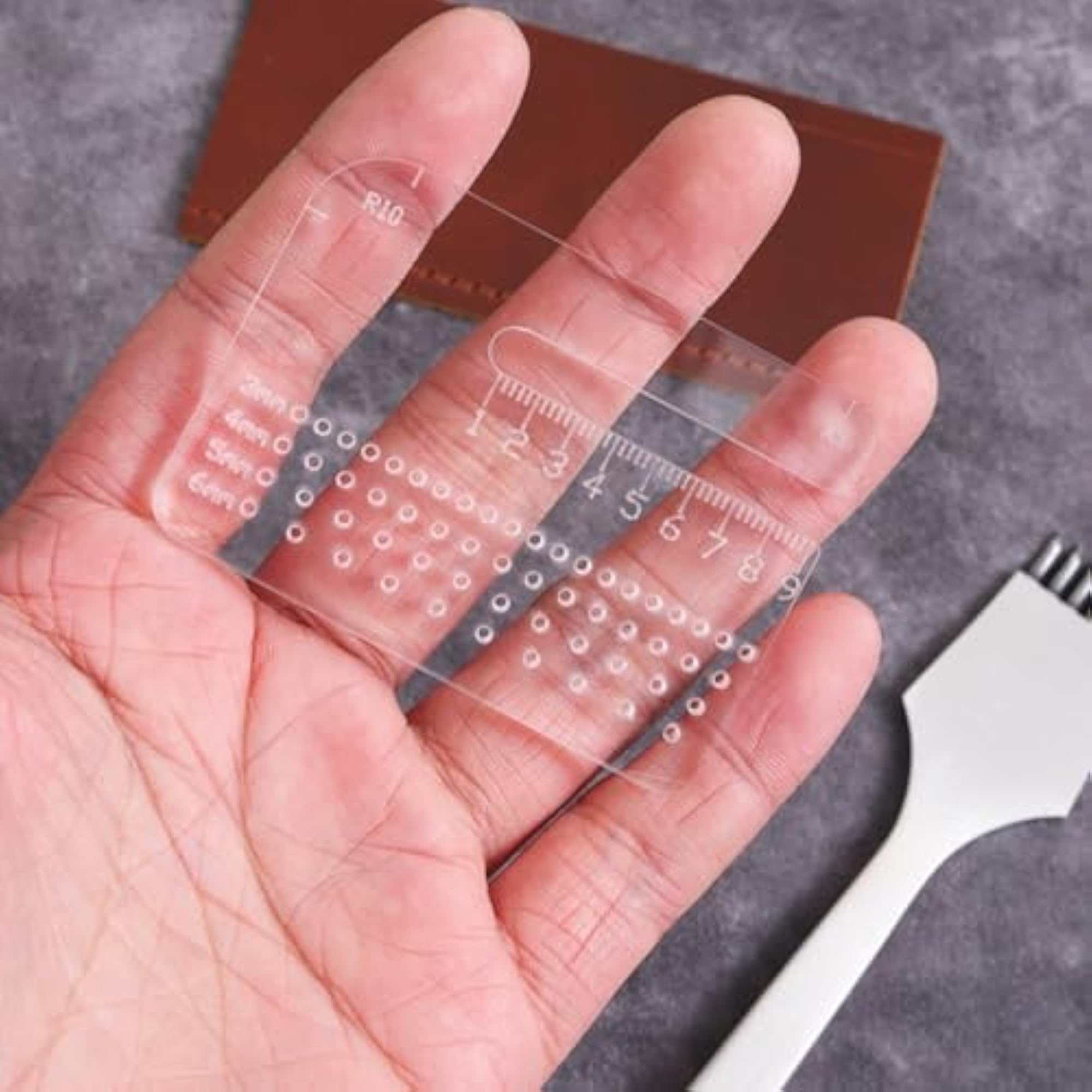 2 Pcs Acrylic Punching Aid Plate for Leathercraft