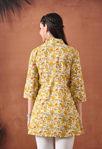 Image of Amazon Brand - Tavasya Women Ethnic Printed V-Neck Cotton Short A-line Kurta | Stylish Casual Everyday Office Top | 3 /4th Sleeve | Regular Fit