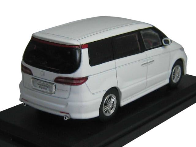 Amazon | IXO/イクソ 1/43 ホンダ エリシオン RR1型 2004 白 Amazon | IXO/イクソ 1/43 ホンダ エリシオン RR1型 2004 白