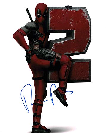 RYAN REYNOLDS 11x14 Male Celebrity Photo Signed In-Person