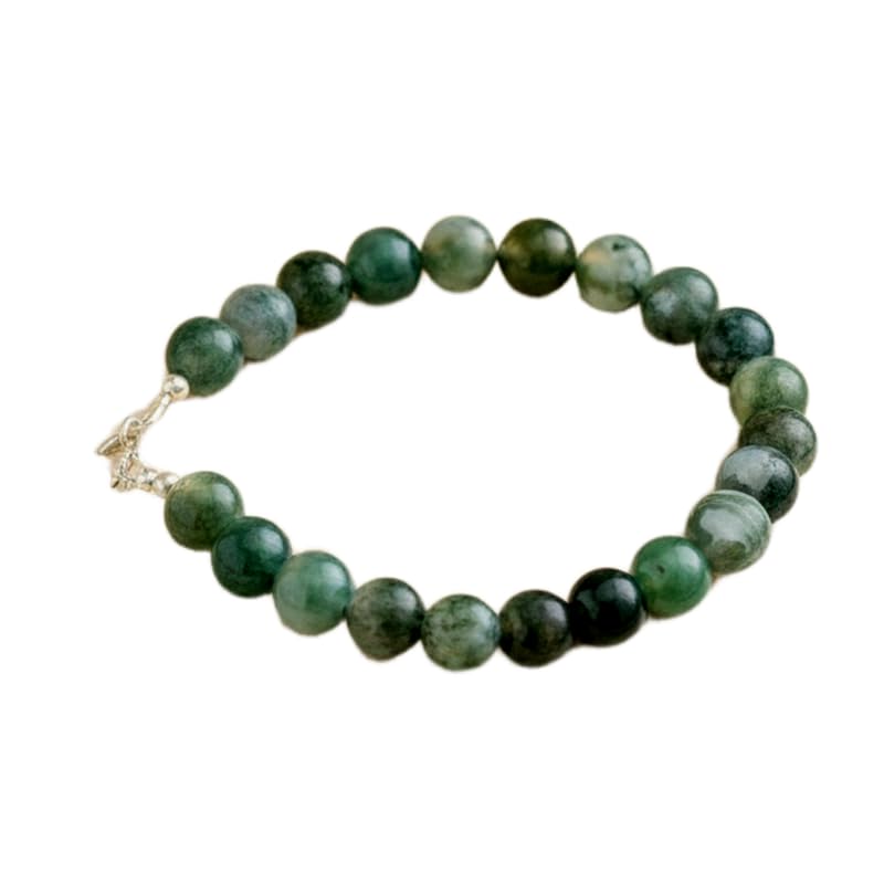 Bracelet émeraude naturelle 8mm : finis les bijoux ternes avec ces pierres lisses