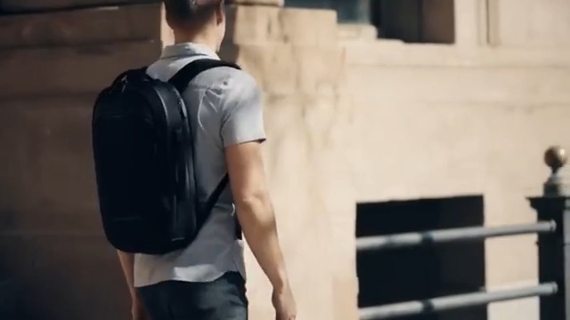 Amazon.com: NOMATIC Navigator Pack 15L - Backpack for Men