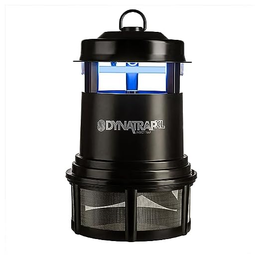 DynaTrap DT2000XLPSR Large Mosquito & Flying Insect Trap – Kills Mosquitoes, Flies, Wasps, Gnats, & Other Flying Insects – Protects up to 1 Acre