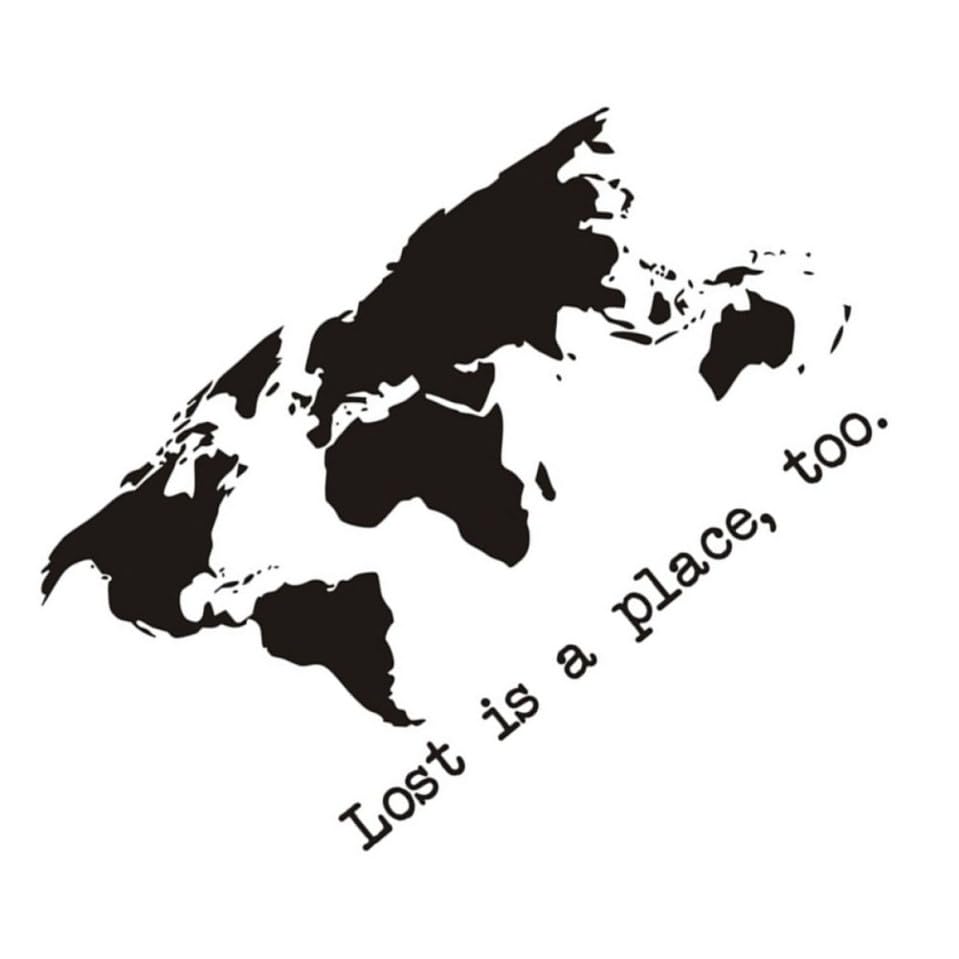 Mapa del mundo de pared extraíble en PVC negro para decorar sin dañar la pintura del salón