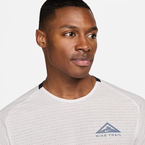 Nike Trail Solar Chase Men's Dri-FIT Short-Sleeve Running Top (Summit White/Black, DV9305-121) Size Large4