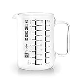 DISEÑO - La función y la forma se combinan maravillosamente en este vaso medidor de cocina. Las cantidades en el vaso medidor de vidrio son muy fáciles de leer y la capacidad es de 1000 ml. También es adecuado como vaso de batidora.