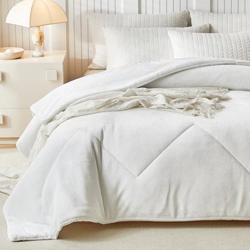 WARMDERN Oversized King Size 120' x 120' Velvet Comforter Duvet Insert - 100% Milk Velvet Bedding...