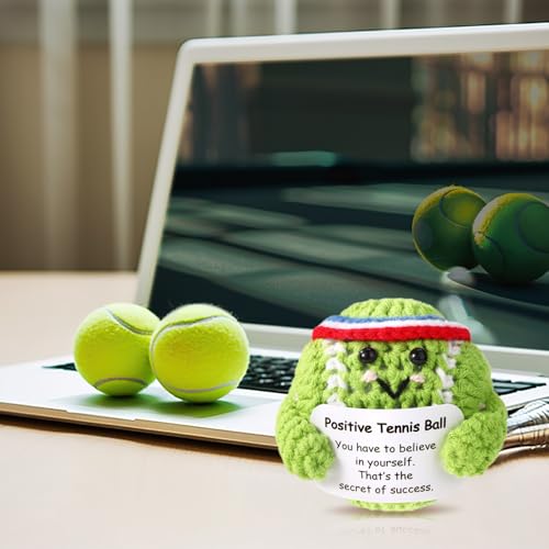 TOYMIS Positiver Tennisball, Tennisball zur Emotionalen Unterstützung mit Positiver Karte Süße Positive Strickpuppe Lustiges Inspirierendes Häkelspielzeug für Sportliebhaber Freunde Geschenke