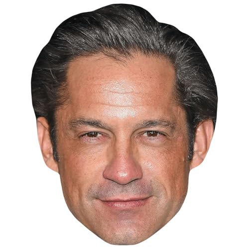 Enrique Murciano (Stubble) Maske aus Karton für 8,97 EUR bei amazon.de Bild: Enrique Murciano (Stubble) Maske aus Karton für 8,97 EUR bei amazon.de