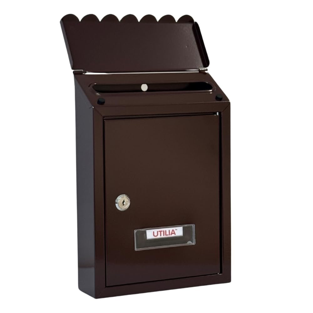 UTILIA Buzón de correos Capri 21 x 6 x 30 cm, porta cartas de chapa pintada con techo, solapa superior trasera, buzón exterior con cerradura de cilindro, 2 llaves (marrón)