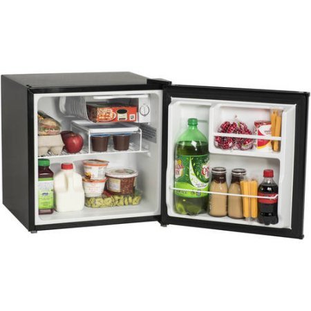 arctic king 4.5 mini fridge
