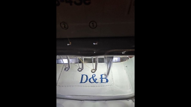 Servilletas personalizadas bordadas de lino y algodón blancas miniatura 6