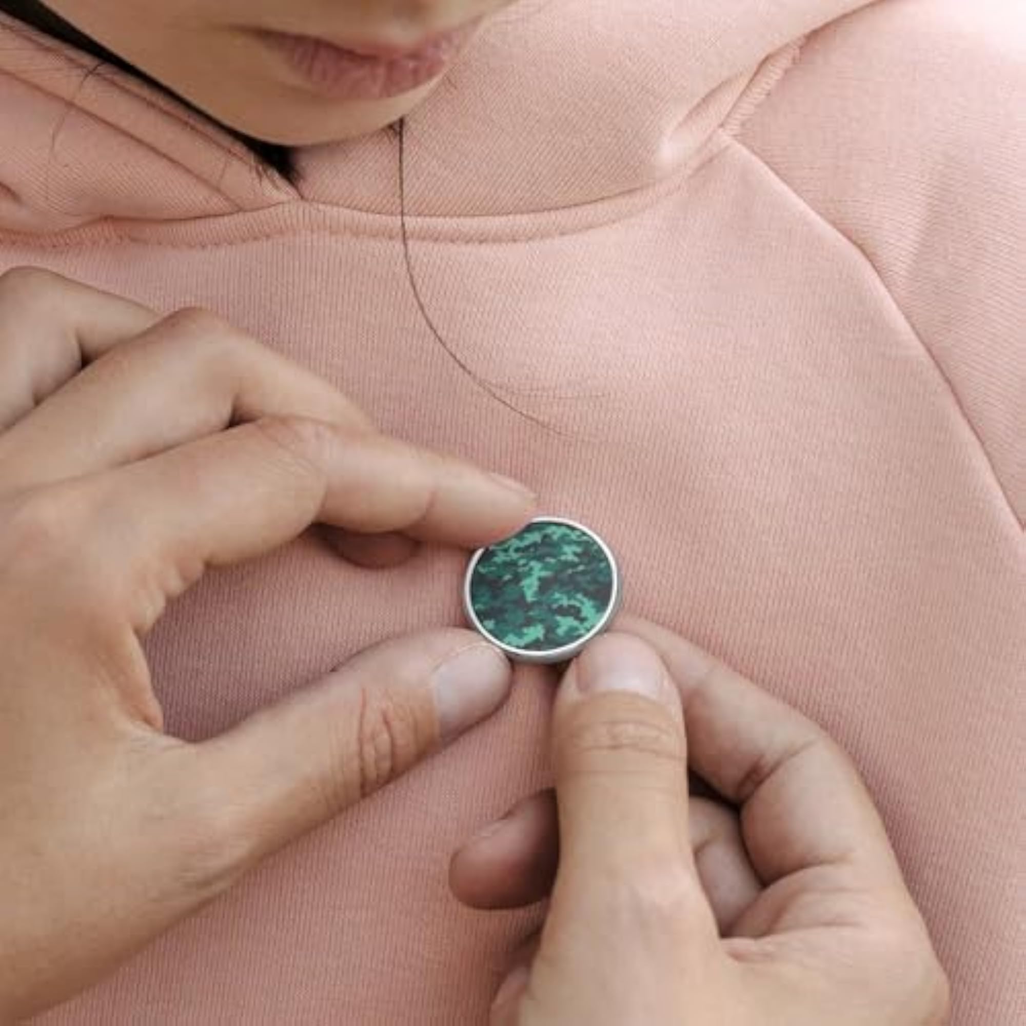Exquisite Teal Camouflage Printed Round Brooch, Trendy Gift