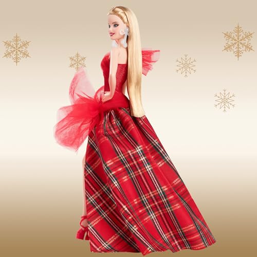 Barbie Signature Doll, 2024 Holiday Blonde Fashion Doll con abito e gonna a quadri, regalo stagionale da collezione in confezione da esposizione, HRM65 - Immagine 4