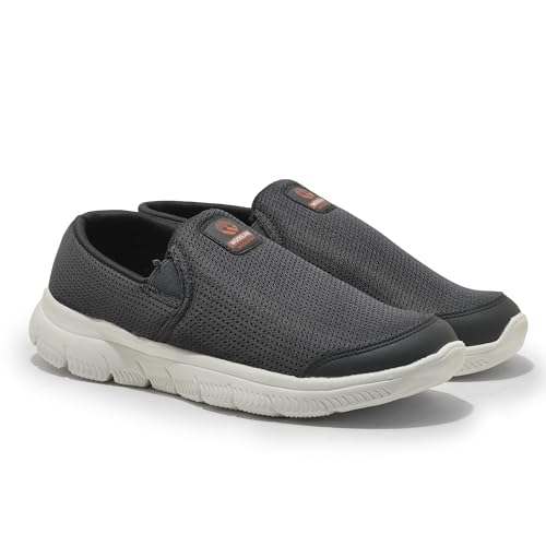 Image of Woodland Men's Pull-On Walking Shoe