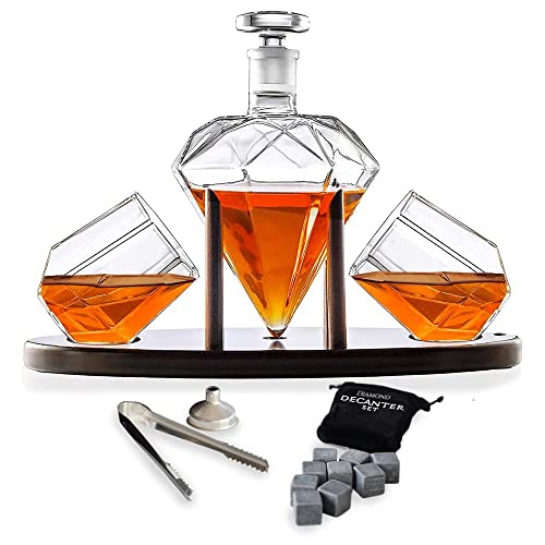 MikaMax - Diamond Decanter Deluxe - Whisky-Dekanter-Set - 850 ml - Inklusive Dekanter-Ständer - Inklusive 2 diamantförmigen Whiskygläsern - Luxus Whiskeykaraffe - Diamant-Design