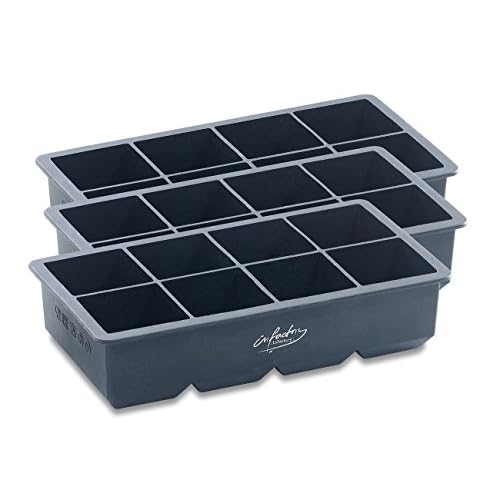 infactory Eiswürfelform groß: XXXL-Eiswürfelform für 8 Eiswürfel, 5x5x5cm, 3er-Set je 1 Liter (Eiswürfelform XXL)