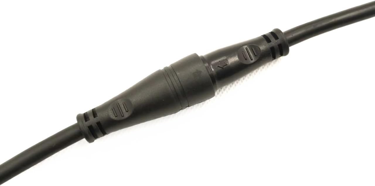 Close-up of two connected cable sections, showing the waterproof HIGO-style seal.