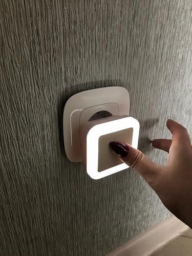 Luminaria Led Luz Noturna com Sensor Luminosidade Balizador Tomada Corredor Quarto Bebe 0.4w 110/220