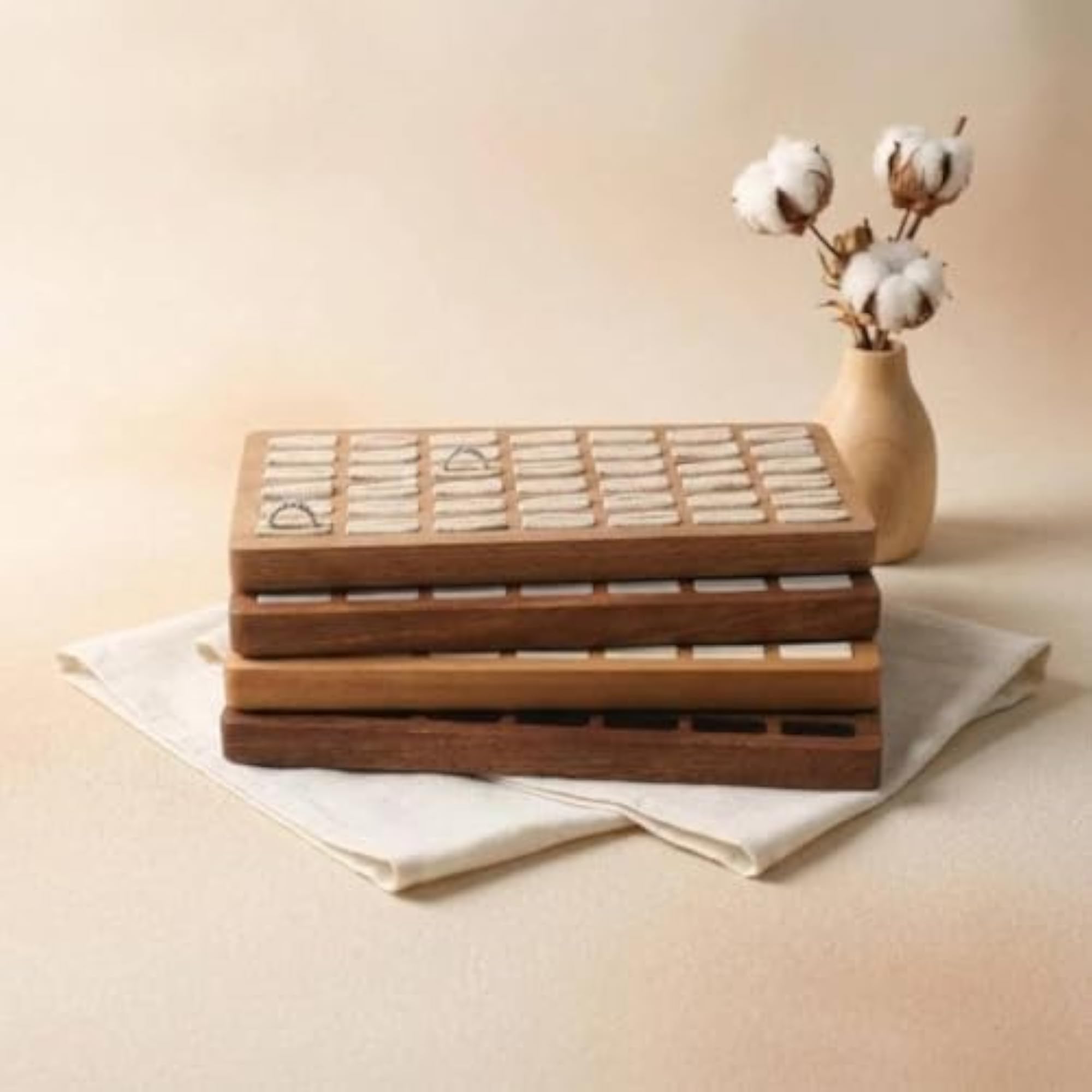 42 Slots Wooden Band Display Tray