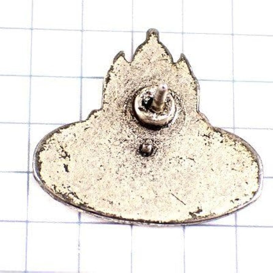 ピンバッジ　ピンズ　バッジ　アンティーク ピンバッジ　ノートルダムの鐘 オールドピンズ 1469〈TOTAL フランスの石油会社〉ヴィンテージ