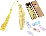 【Aplicación amplia】Marcadores en forma de pluma, tallado exquisito, patrones claros, usa hermosas borlas. El marcador de página magnético está diseñado con superficies delicadas y patrones brillantes, cada marcador de metal está empaquetado en una caja. Regalo exquisito, también se puede utilizar como cumpleaños. , regalo de graduación, recuerdo, boda o regalo de vacaciones, etc. se puede utilizar. Es una buena ayuda para registrar su progreso de lectura, adecuado para estudiantes.