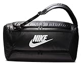 Lässt sich tragen wie ein Rucksack oder eine Sporttasche, Dank der vielen Riemen, die Brasilia von Nike. Die Tasche bietet ein großes Hauptfach sowie diverse Innen- und Außenfächer. Damit ist die Ausrüstung geschützt, leicht zugänglich und übersichtlich verstaut. Ferner bietet eine Außentasche müheloses Zugreifen auf wichtige Gegenstände, ein Wertgegenstand lässt sich in einer RV-Innentasche vor einem Zugriff sicher verstauen. Die
