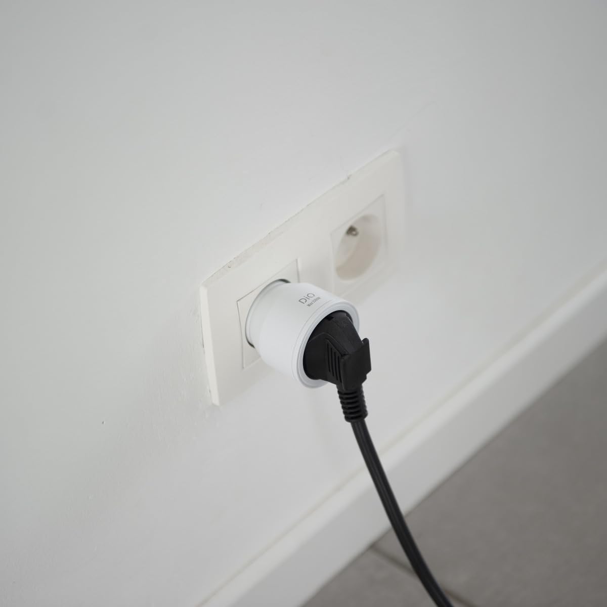DiO 1.0 Remote Controlled Nano Plug - On/Off - Image 2